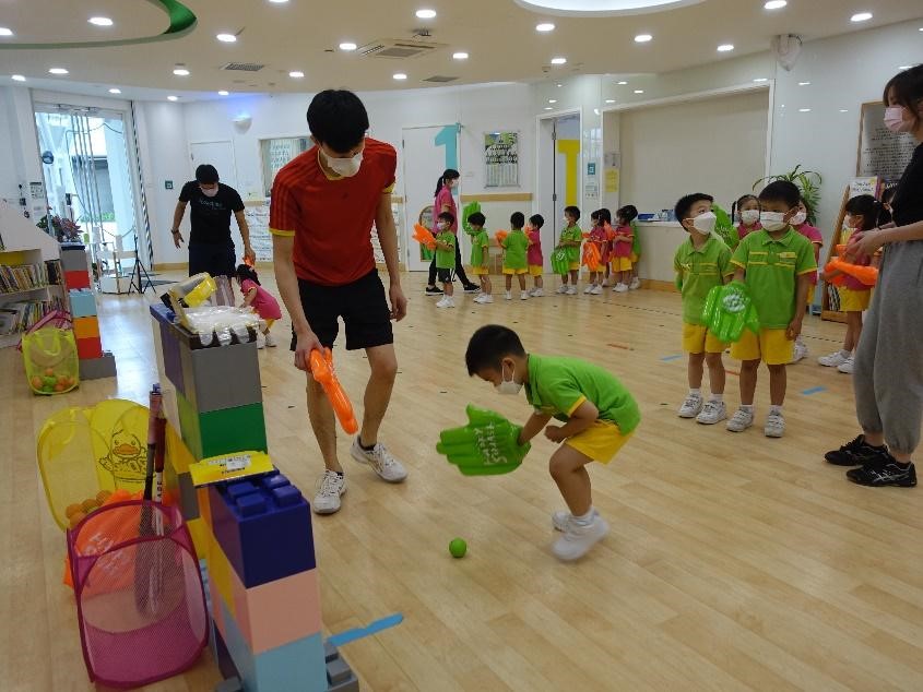 「Let‘s Move@Preschool (幼動樂)計劃」- 壁球同樂活動